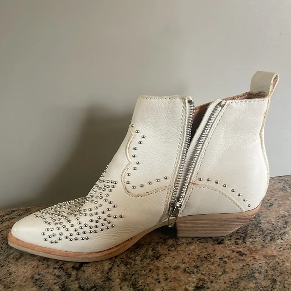 Dolce Vita Studded Leather Booties - Picture 4 of 9